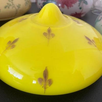 Antique cased glass yellow lamp shade with gold painted fleur de lis pattern