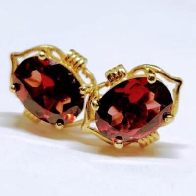 Vintage 14k garnet earrings