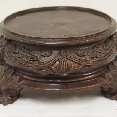 1263	CONTEMPORARY ORNATE ASIAN BRONZE STAND, APPROXIMATELY 8 IN X 5 IN HIGH
