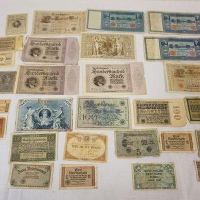 1270	GROUP OF ASSORTED FOREIGN PAPER CURRENCY
