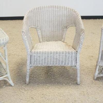 1197	3 PIECE LOT OF VICTORIAN STYLE WICKER FURNITURE
