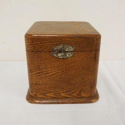 1259	VICTORIAN OAK COLLAR BOX, APPROXIMATELY 6 1/2 IN X 6 IN HIGH
