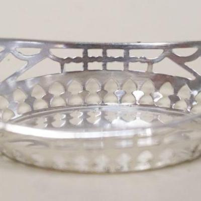 1057	SMALL SILVER OVAL RETICULATED SIDE BASKET W/TOUCH MARKS, 0.33 OZT
