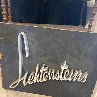 Estate sale photo