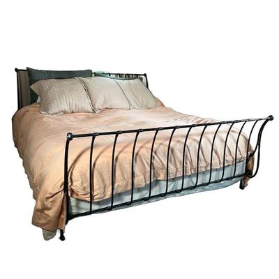SCROLL KING BEDFRAME | Hammered metal scrollwork bedframe, fits a king mattress (mattress not included; bed frame only). - l. 90 x w. 78...