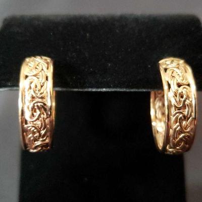 "Treasure Chest in River Island" Evans, GA. Starts Closing 8pm Mon 6/26. Pickup on Wed 6/28 12-6p. Please click here to see...