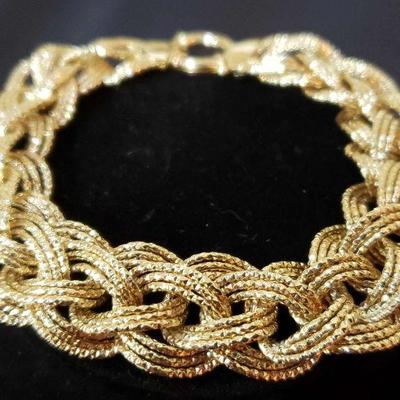 "Treasure Chest in River Island" Evans, GA. Starts Closing 8pm Mon 6/26. Pickup on Wed 6/28 12-6p. Please click here to see...