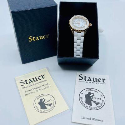 Lot 031-J: Stauer Ladies Elegante Ceramic Watch

Features: 
â€¢	Ladies water-resistant fashion watch


Dimensions: case size 34mm, fits...