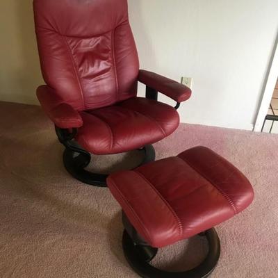 Stress less ambassador recliner with ottoman