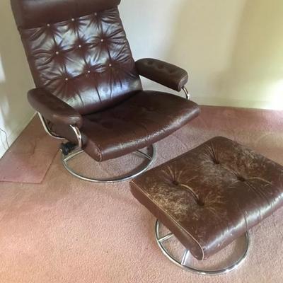 Elkornes recliner with ottoman 