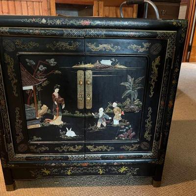 Chinese Cabinet with inlay