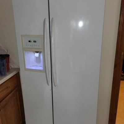 Frigidaire refrigerator/freezer 