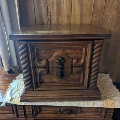 Night stand that matches full size bed headboard $25