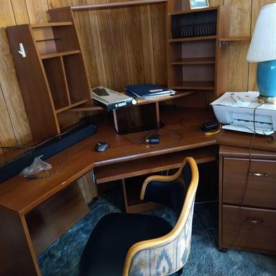LARGE corner desk (it's been disassembled) $150