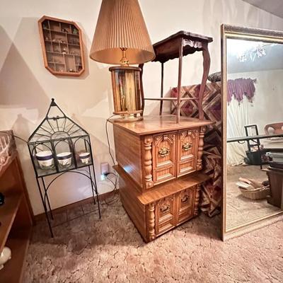 All kinds of vintage furniture and lamps.