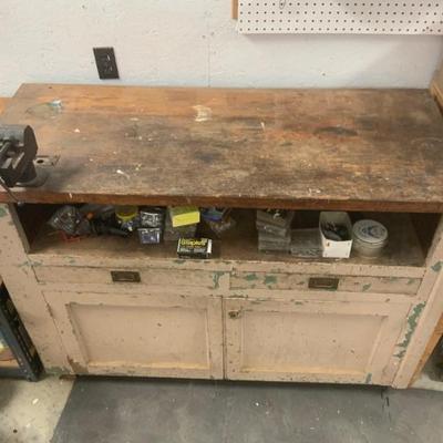 Work station 