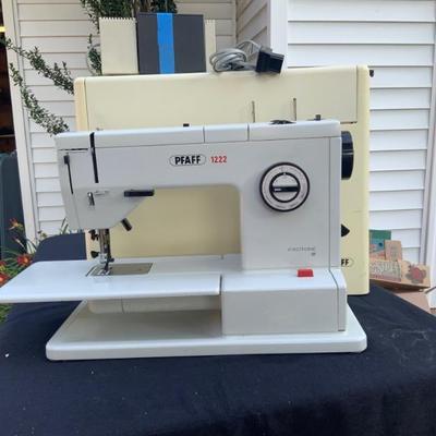 Pfaff Sewing Machine 