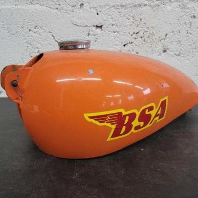 #1060 â€¢ BSA Super Rocket Motorcycle Gas Tank
