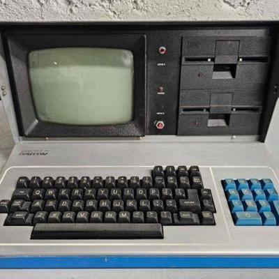 #3624 â€¢ Kaypro II Computer, Powers On
