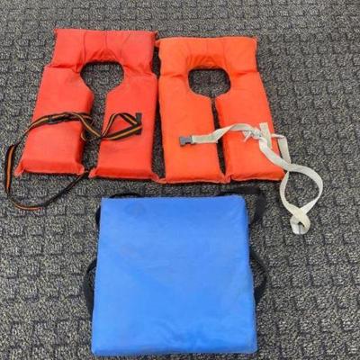 #3036 â€¢ 2 life vest and one floating device
