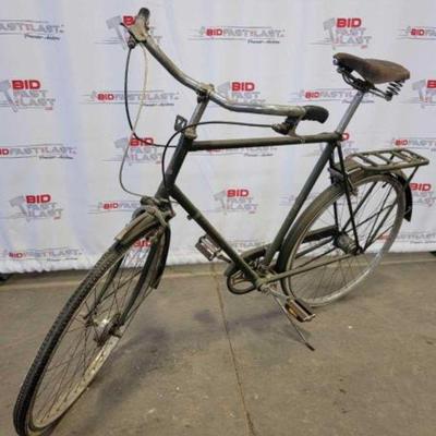 #304 â€¢ Vintage Raleigh Superbe Bicycle

