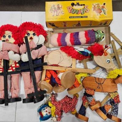 #924 â€¢ 6 Vintage Marionettes, Raggedy Ann/Andy, Pelham, and Others
