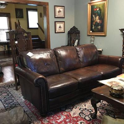 Lovely BASSETT leather sofa

