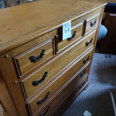 Dresser . Chest of Drawers