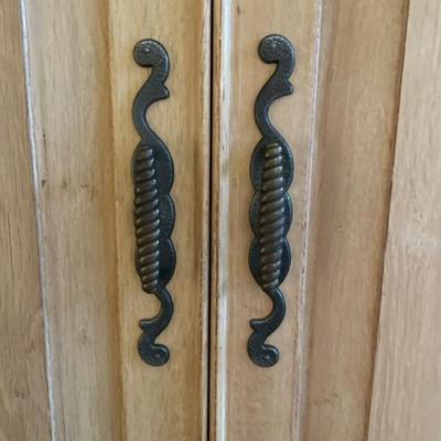 Thomasville Terrace Garden Armoire 
48" x 21" x 80.5"