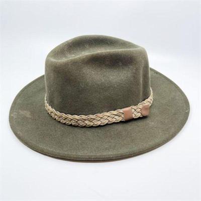 Lot 204   0 Bid(s)
Orvis Green Loden with Braided Band Hat