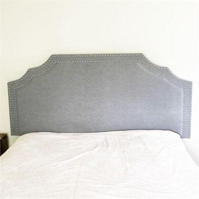 Lot 092   0 Bid(s)
Contemporary Upholstered Headboard and Zinus Platform Bed Frame