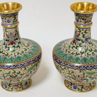 1187	PAIR OF CLOISONNE VASES	PAIR OF CLOISONNE VASES, APPROXIMATELY 6 1/2 IN HIGH
