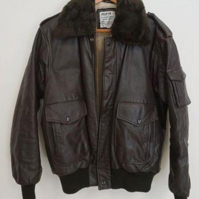 1102	LEATHER A-2 FLIGHT JACKET	LEATHER A-2 FLIGH JACKET *PACK IN8
