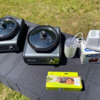 2 Crock Pot Warmer/Cookers, Chopper, Knife Sharpener