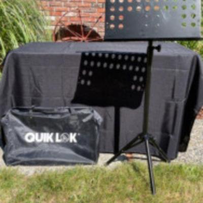 QuikLok Adjustable Music Stand with Carry Case