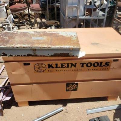 #2028 â€¢ Klein Tool Box And Bearing Puller Kit
