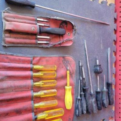 #2528 â€¢ Snap-on Hand Tools Sets of Philips And Flat Head Drives And SAE...

