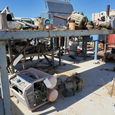 #2672 â€¢ Metal Work Bench
