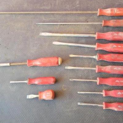 #2546 â€¢ MAC Tools FlaT Head And Philips Drives Set
