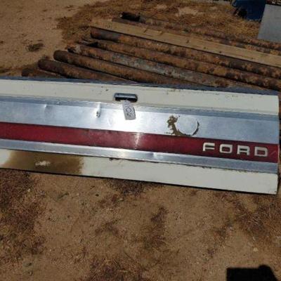 #1106 â€¢ Ford Tailgate
