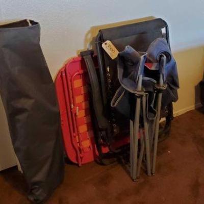 #3400 â€¢ Folding Chairs
