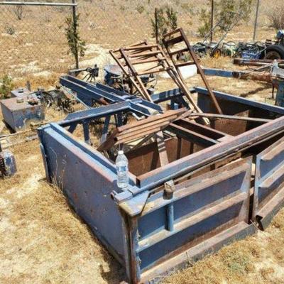 #1158 â€¢ Tractor Compactor
