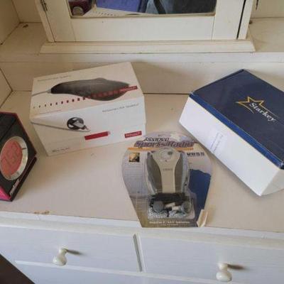 #3308 â€¢ Realtone Clock Radio, Resound Linx Quattro And Starky Hearing Aids,...
