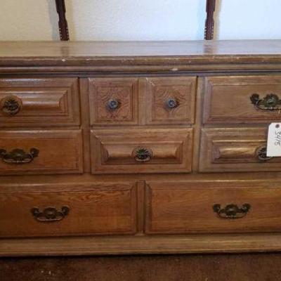 #3418 â€¢ Dresser
