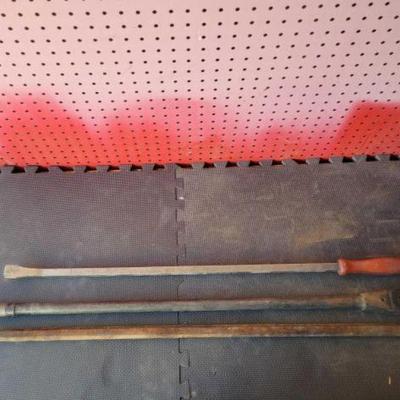 #2544 â€¢ Snap-on And Blue-Point Pry Bars, 1/2 Ratcheting Drive
