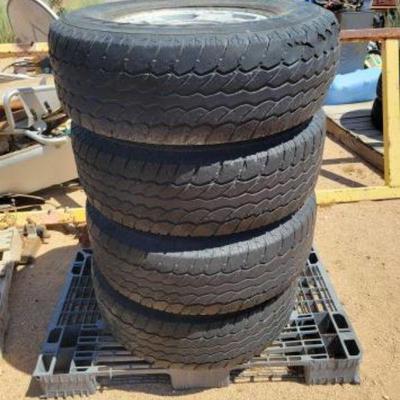#2044 â€¢ Wheels And Tires LT265/75R16
