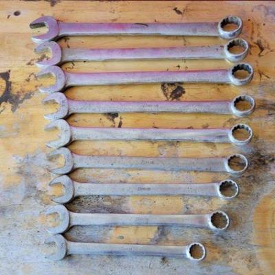 #2500 â€¢ 9 Snap-on SAE Combination Wrenches
