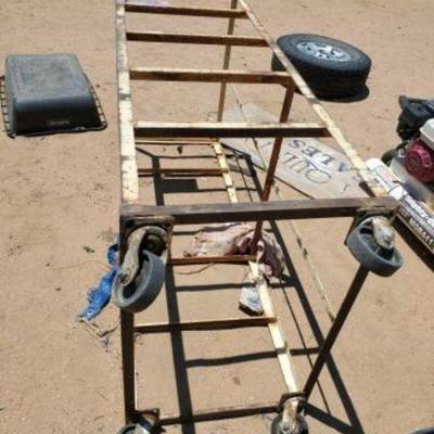 #2702 â€¢ Metal Rolling Cart
