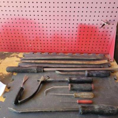#2526 â€¢ Snap-on Pry Bars, Pick And Hooks, Flywheel Turner, And clip rem...
