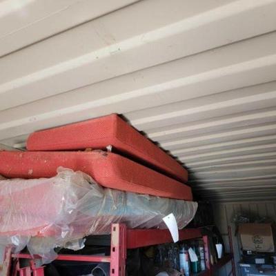 #2561 â€¢ 4 Bench Cushions
